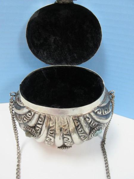 White Brass Scalloped Shell Gemstone Purse/Shoulder Bag Clamshell Pillow Purse Curb Chain