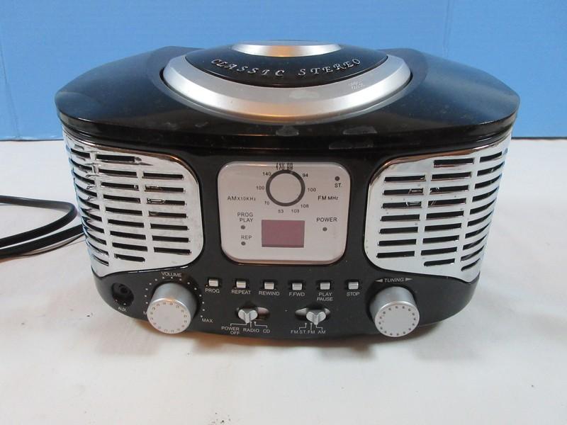 Retro Stereo AM/FM Radio/CD Player