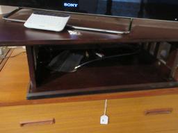 Sony NSX-40GT1 Google Internet 40" Flat Screen TV LCD HDTV on Stand with Remote