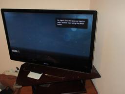 Sony NSX-40GT1 Google Internet 40" Flat Screen TV LCD HDTV on Stand with Remote