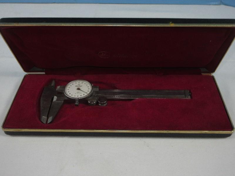 Mitutoyo Dail Calipers .001" No. 505-629 in Case