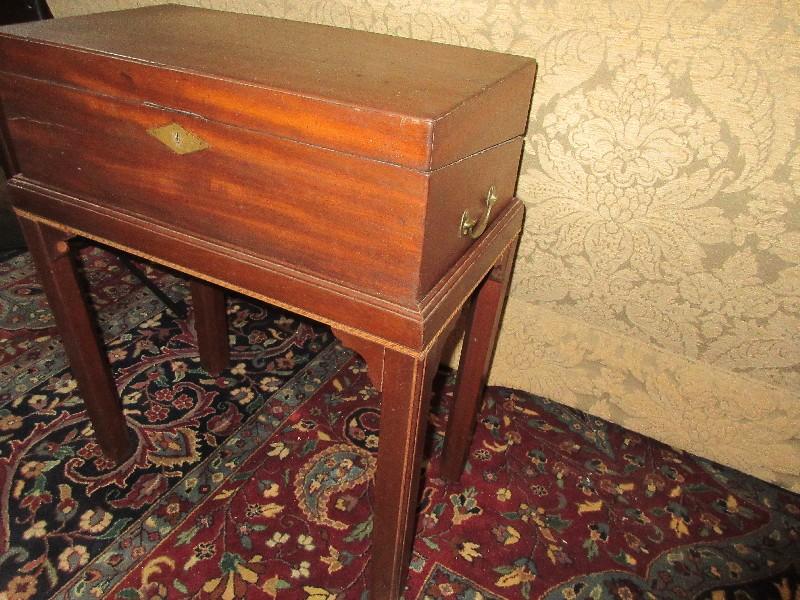 Antique Mahogany Travel Portable Writing Box Desk Writing Slope w/Interior Storage &