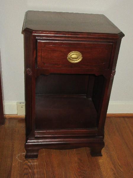 Federal Style Mahogany Nightstand w/Dovetail Drawer Base Shelf & Rosette Accents-