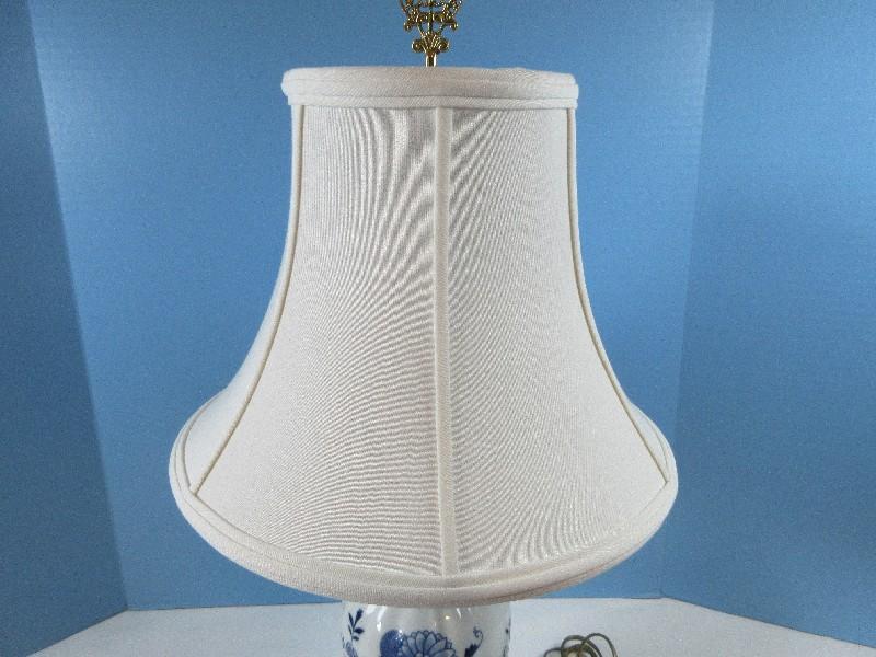 Semi Porcelain Blue Onion Design Vase Form 24" Table Lamp on Simulated Wood Footed Base