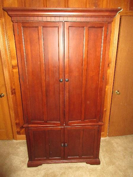 BRING HELP! -Havertys Collection Traditional Cherry 4 Panel Door Entertainment Center Armoire Media