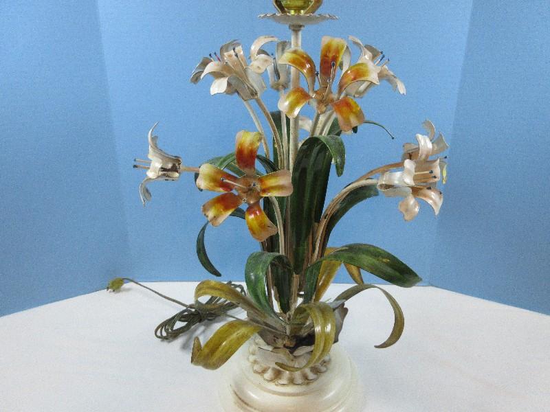 Gorgeous Vintage Metal Italy Tole Style Lilies Stem Flowers & Foliage 32" Table on Wood Base