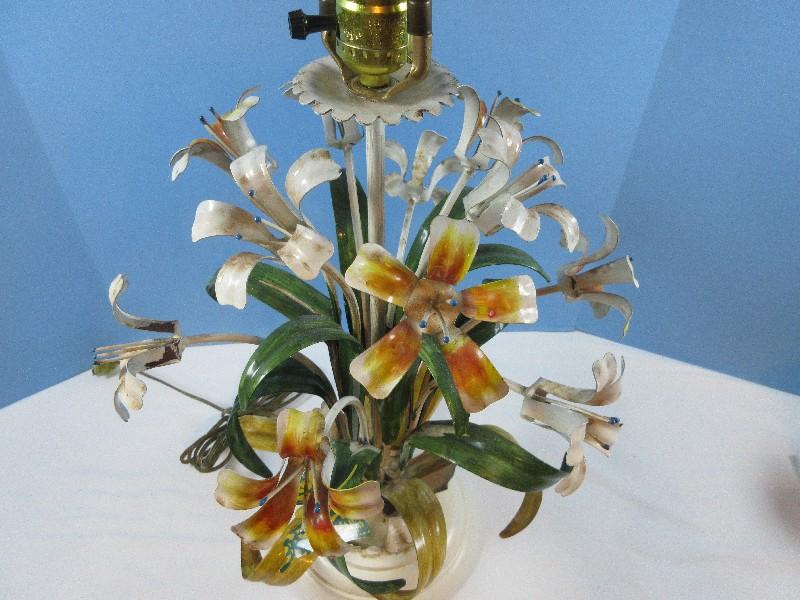 Gorgeous Vintage Metal Italy Tole Style Lilies Stem Flowers & Foliage 32" Table on Wood Base