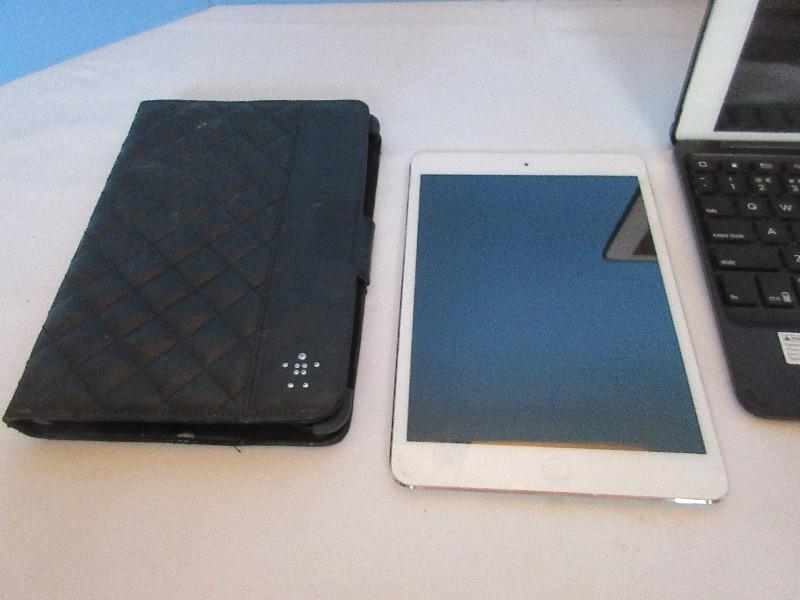 2 Electronic Devices Apple iPad w/Case & ZAGG Folio Keyboard w/iPad 9.7"