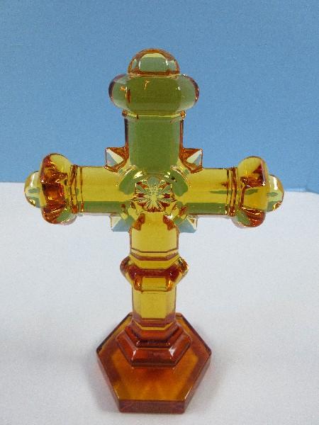 Noble Excellence Stunning Amber Lead Crystal 8 1/4" Roman Design Cross