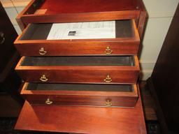 Henkel-Harris Co. Mahogany Fine Reproduction Federal Style Felt Lined Silver Chest Features