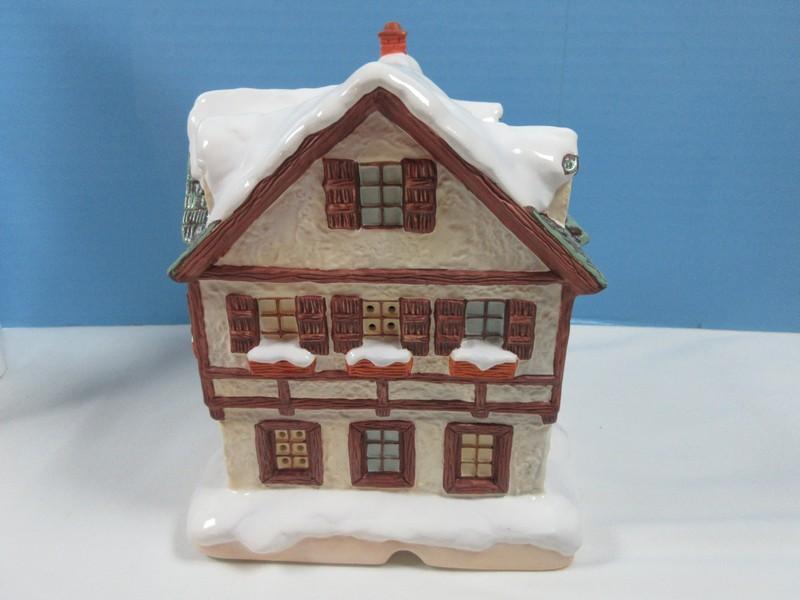 Collectors Hawthorne Porch Light MI Hummel Bavarian Holiday Village Collection Illuminated