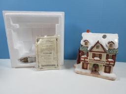 Collectors Hawthorne Porch Light MI Hummel Bavarian Holiday Village Collection Illuminated