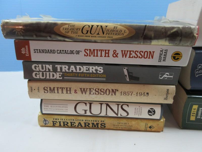 Book Lot Treasury of The Gun, Smith & Wesson 1857-1945, Illustrated History of Firearms,