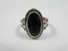 925 Sterling Silver Oval Black Onyx Ladies Ring Rope Trim- Size 7 1/2