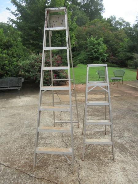 2 Aluminum A Frame Ladders 5'/8'