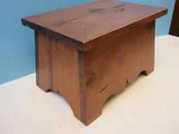 Rustic Knotty Pine Shoe Shine Box Foot Stool w/Hinged Lid & Heel Rest-9 1/2"H x 14 1/2" x 10"