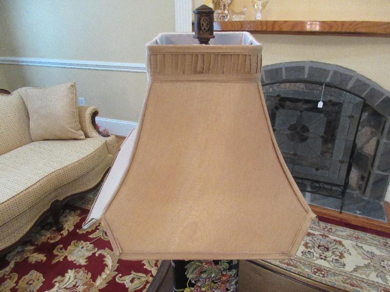 Elegant Chinoiserie Porcelain Vase Form 32" Table Lamp on Brass Base Hand Painted Hunt
