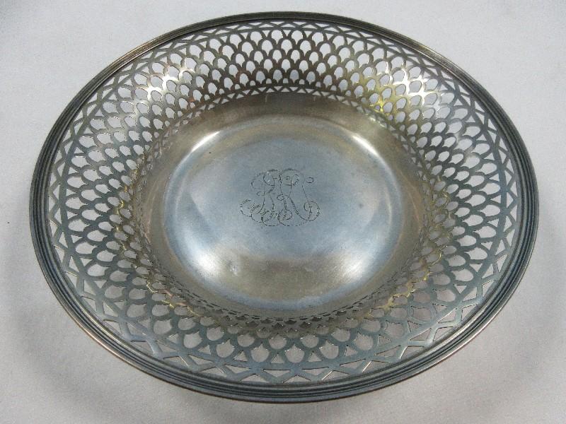 Sterling Silver 9" Bowl w/Pierced Rim by Alvin Mfg. Wgt. 194G+/-