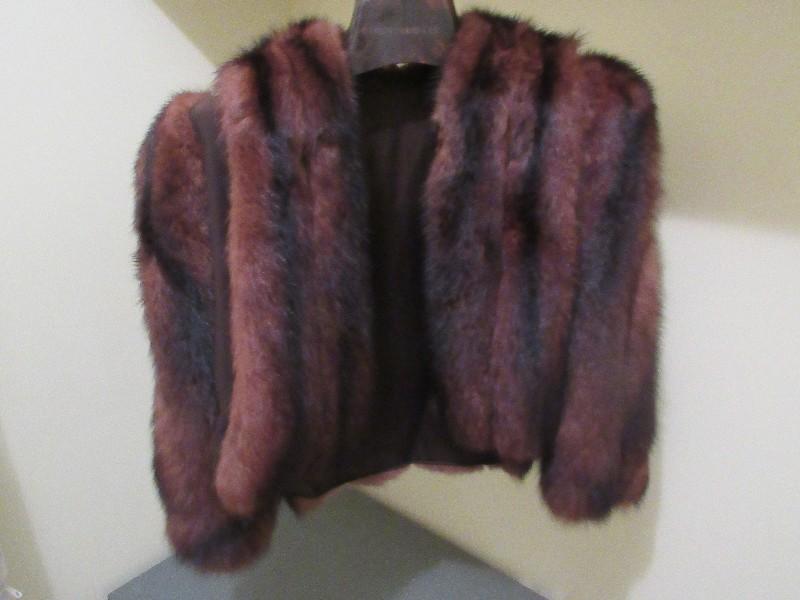 Designer Dark Brown Mink Fur Shrug Half Jacket-No Labels. Collar to Waist Approx 18"L
