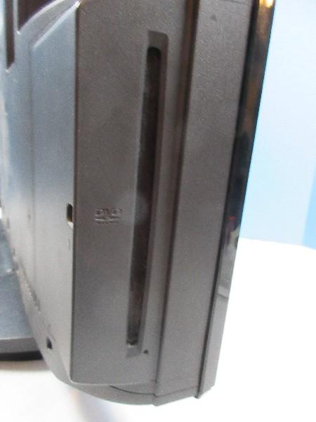 Hitachi 26" Flat Screen LCD HDTV Combo DVD TV on Base Model No. L26D205A- No Remote