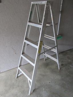 Aluminum 5Ft A-Frame Step Ladder
