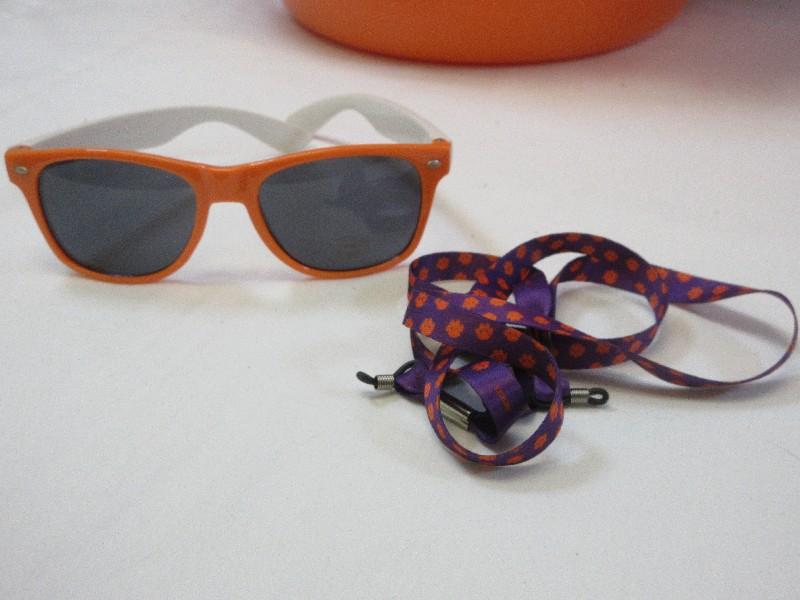 Lot Clemson University Go Tigers! Photo Reagan in Paw Embossed Frame, Collegiate New Flag,