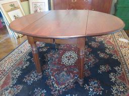 Exceptional Antique Drop Leaf Federal Style Table Turned Reed Baluster Legs on Casters