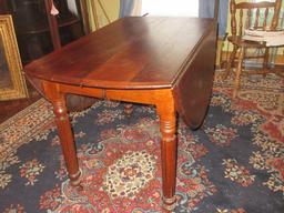 Exceptional Antique Drop Leaf Federal Style Table Turned Reed Baluster Legs on Casters