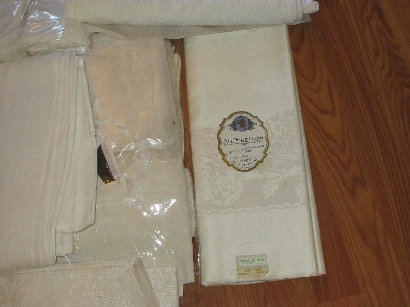 Lot Misc. Linen Table Cloths, Napkins, Traditional Battenburg, Embroidery & Crochet Detailing,