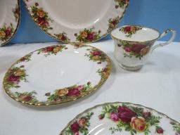 10pc. Royal Albert Bone China Old Country Roses Pattern Montrose Shape Red/Yellow Roses