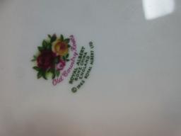 2pc. Royal Albert Bone China Old Country Roses Pattern 12 1/4" Round Cake Plate Footed Base