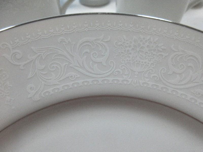 39pcs Salem China Co. Fine China Translucent Lace Band Pattern Dinnerware Plates, Bowls, Cups