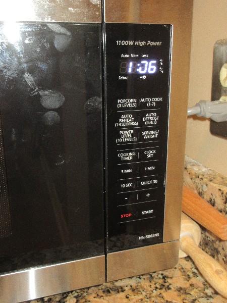 Panasonic Stainless Counter Top Microwave 1100W High Power w/Pre-Programs