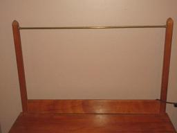 Antique Unique Colonial Revival Style Washstand w/Towel Bar, Pin Cove AKA Knapp Dovetail