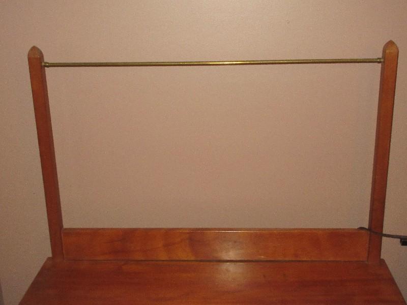 Antique Unique Colonial Revival Style Washstand w/Towel Bar, Pin Cove AKA Knapp Dovetail
