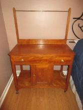 Antique Unique Colonial Revival Style Washstand w/Towel Bar, Pin Cove AKA Knapp Dovetail