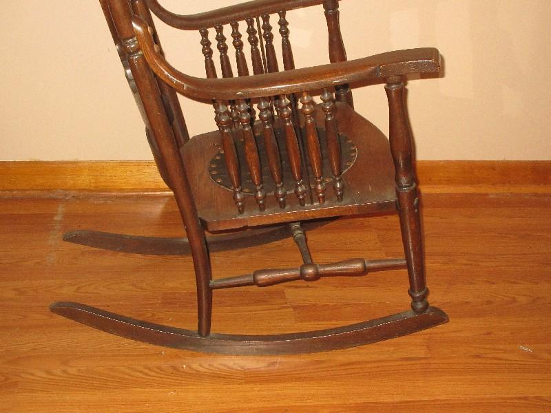 Marvelous Antique Oak Rocking Chair Pressed Back Design Quilted Medallion Seat Insert