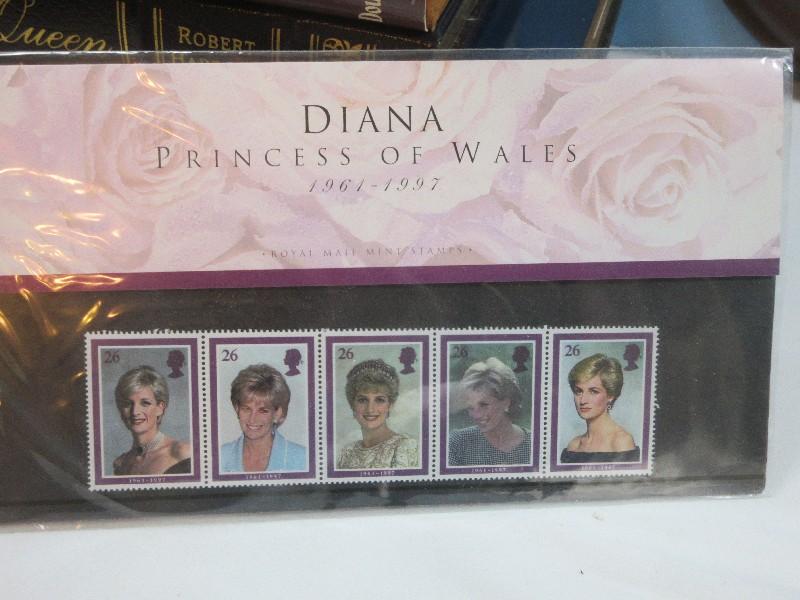 England Items Lot Collector's Diana Princess of Wales 5 Commemorative Royal Mall Portrait