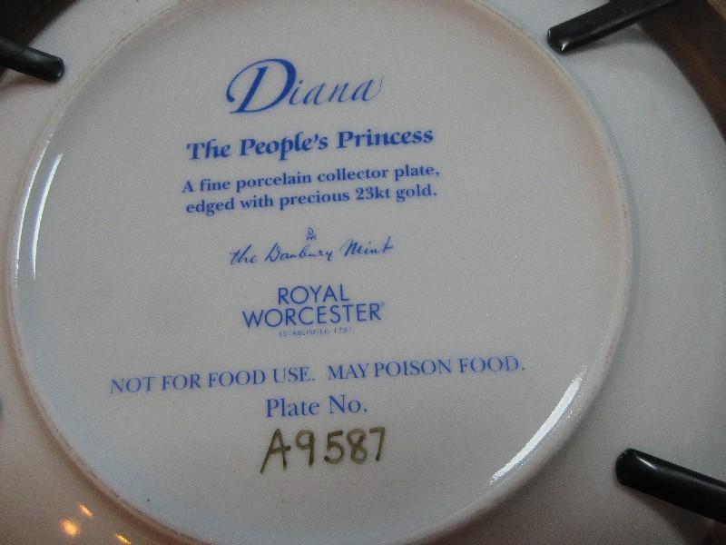 England Items Lot Collector's Diana Princess of Wales 5 Commemorative Royal Mall Portrait