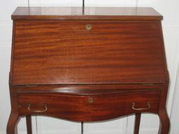 Mahogany Slant-Front Secretary Desk Fitted Interior Pigeon Holes, Bowfront Dovetail Drawer on