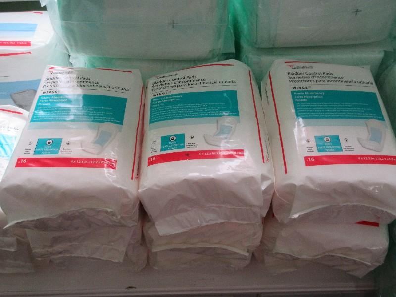 Lot Geriatrics 29 Packs Cardinal Health Underpads Wings Plus, 10 Count Per pack 30" x 36",