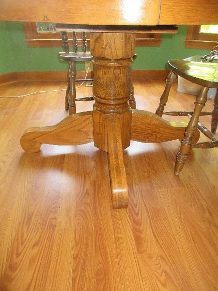 Traditional Oak Pedestal Table w/3 Spindle Back Chairs