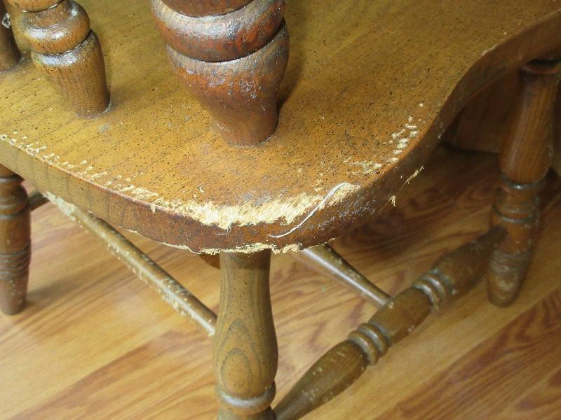 Traditional Oak Pedestal Table w/3 Spindle Back Chairs