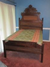 Walnut Antique Victorian Era Eastlake Furniture 3/4 Size Bed & Wooden Side Rails Features