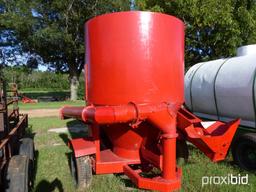International 1050 feedmill