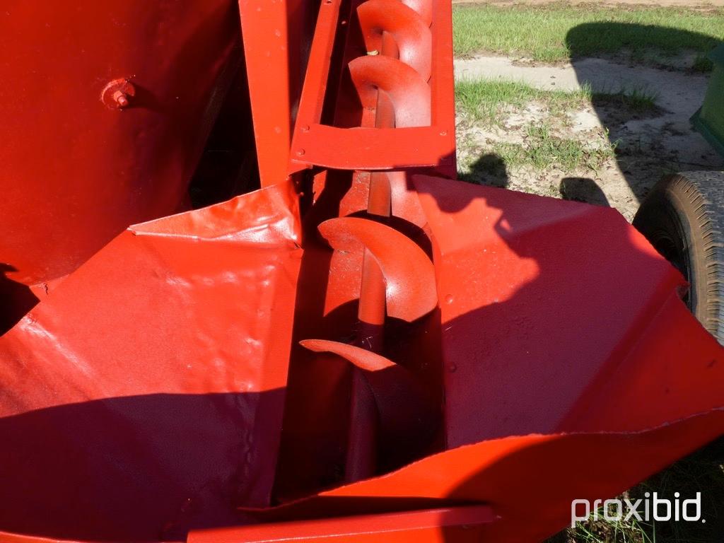 International 1050 feedmill
