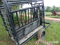 Portable livestock squeeze chute