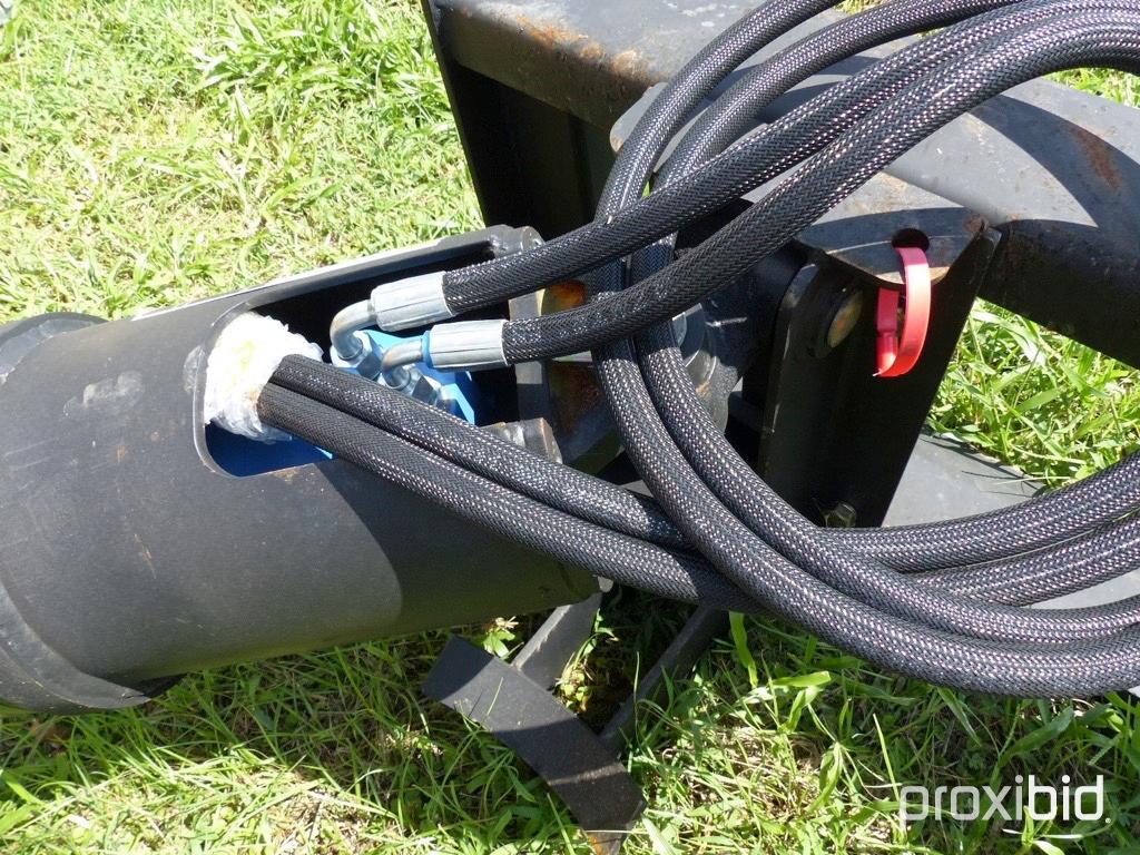 Quick Hitch hyd skid steer post hole auger (unused)