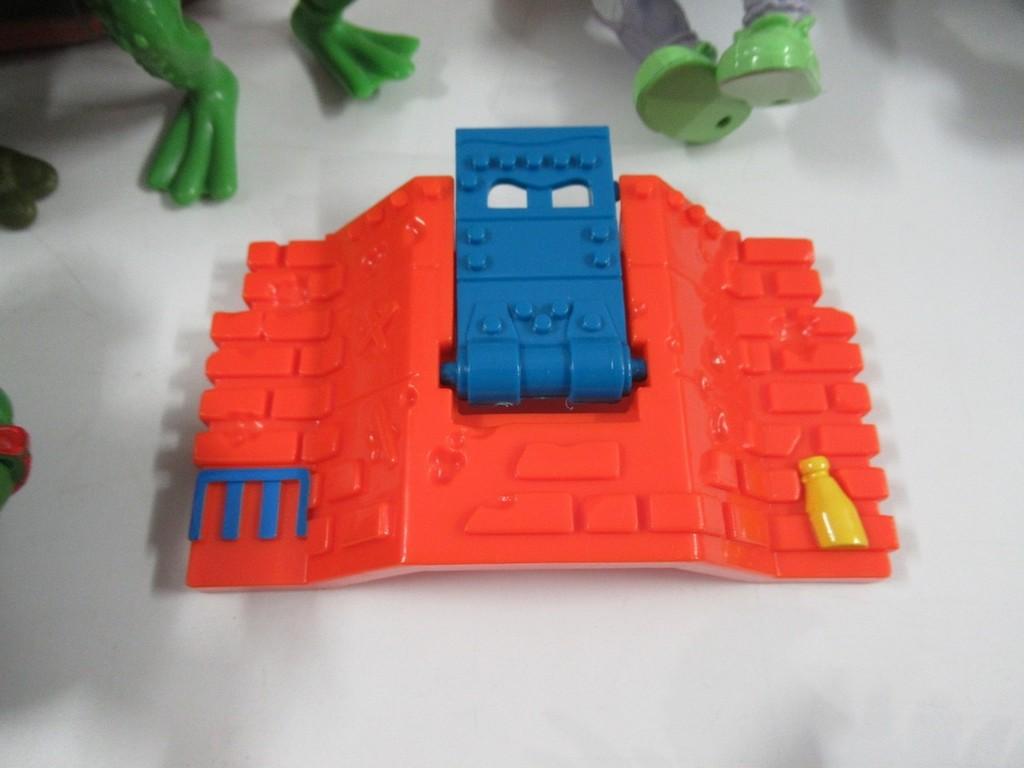 Teenage Mutant Ninja Turtles Figures/Case Lot