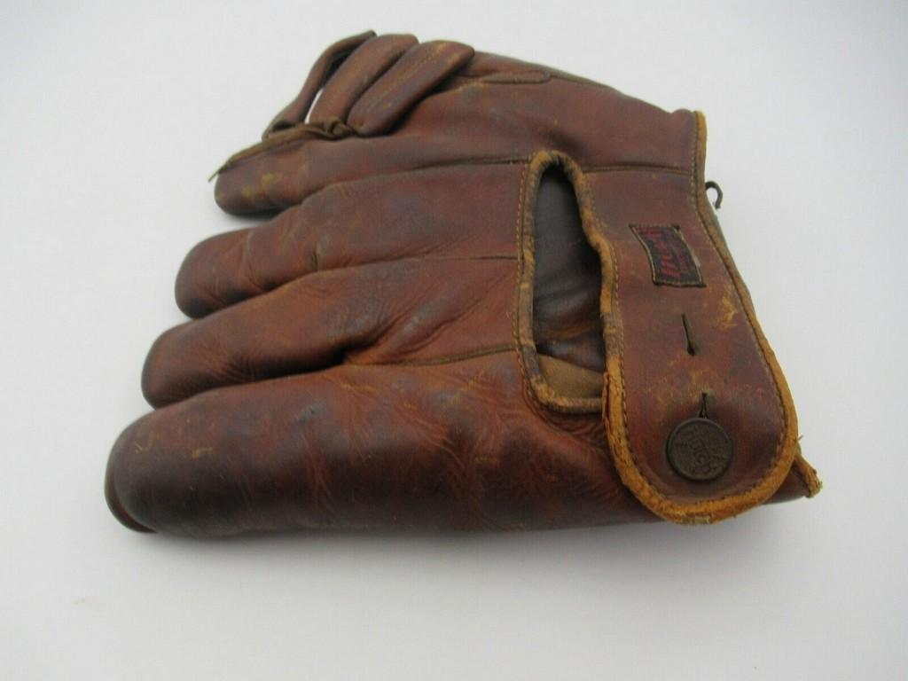 Vintage Hulch Cincinnati Left Hand Molded Leather Baseball Glove